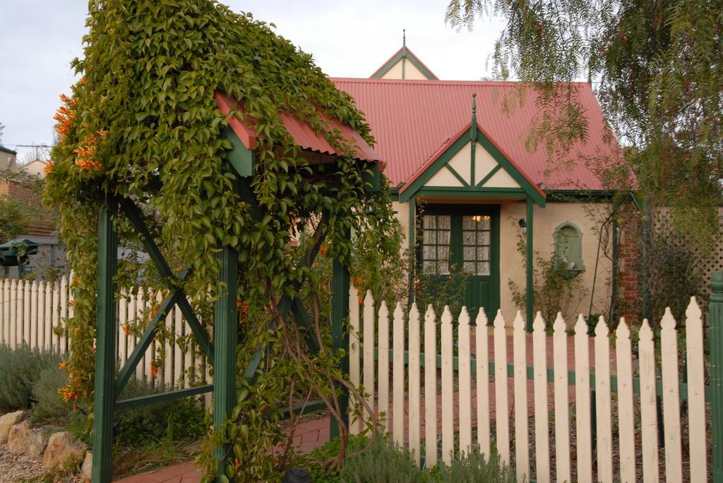 Bed and Breakfast The Dove Cote Танунда Экстерьер фото